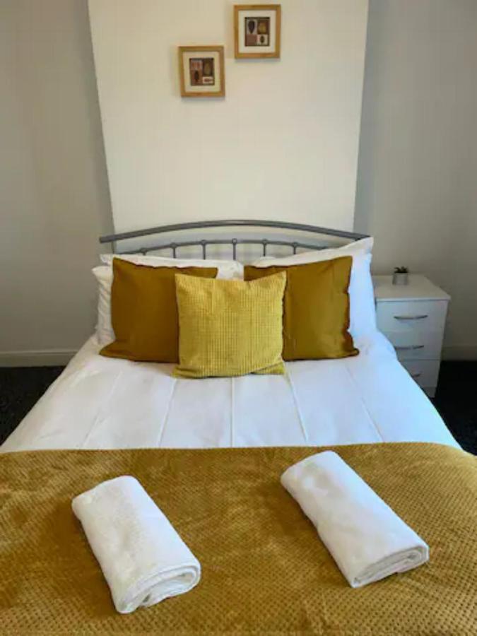 Comfortable Town House In Coventry City Centre Villa Eksteriør billede